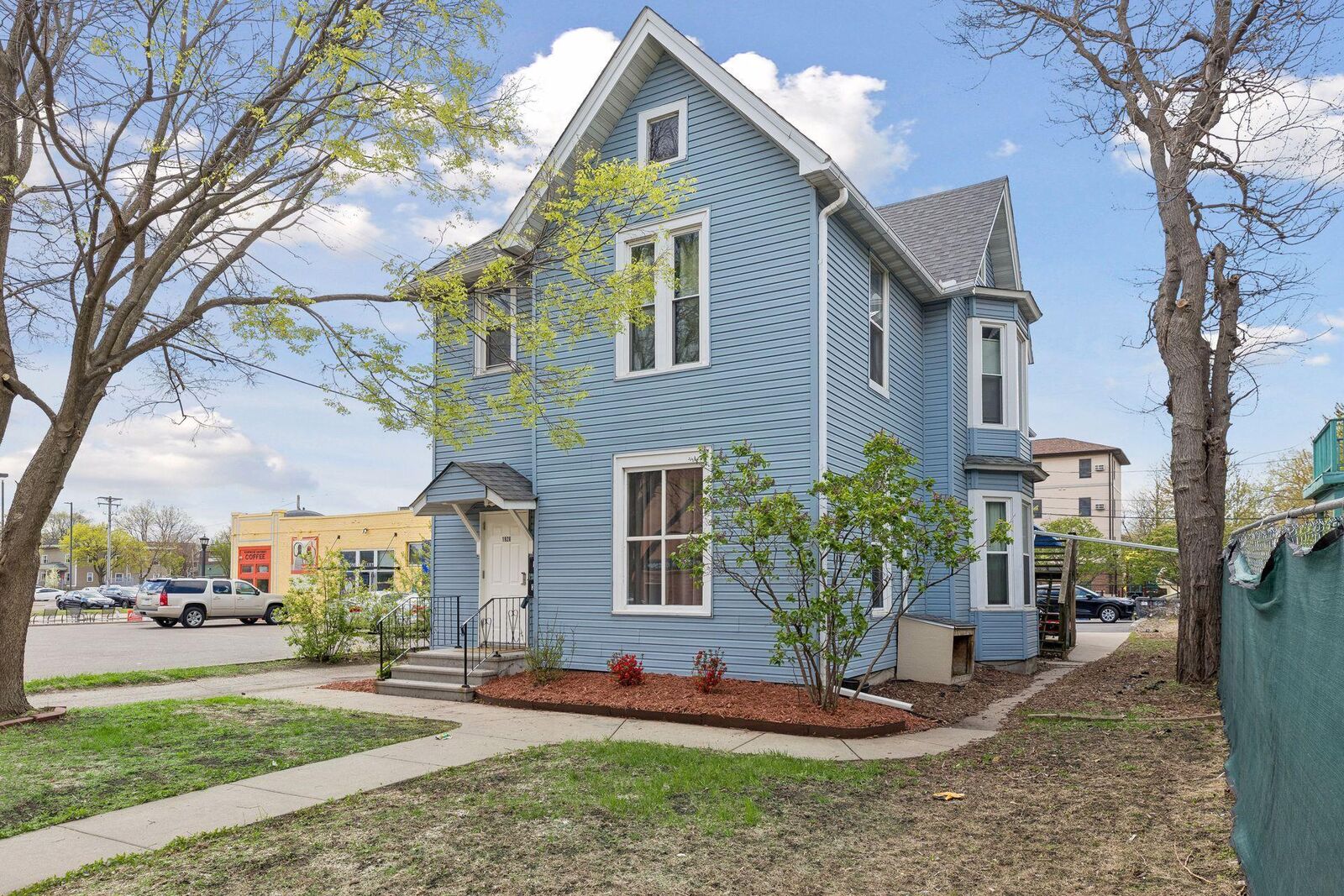 Property Photo:  1926 15th Avenue S  MN 55404 