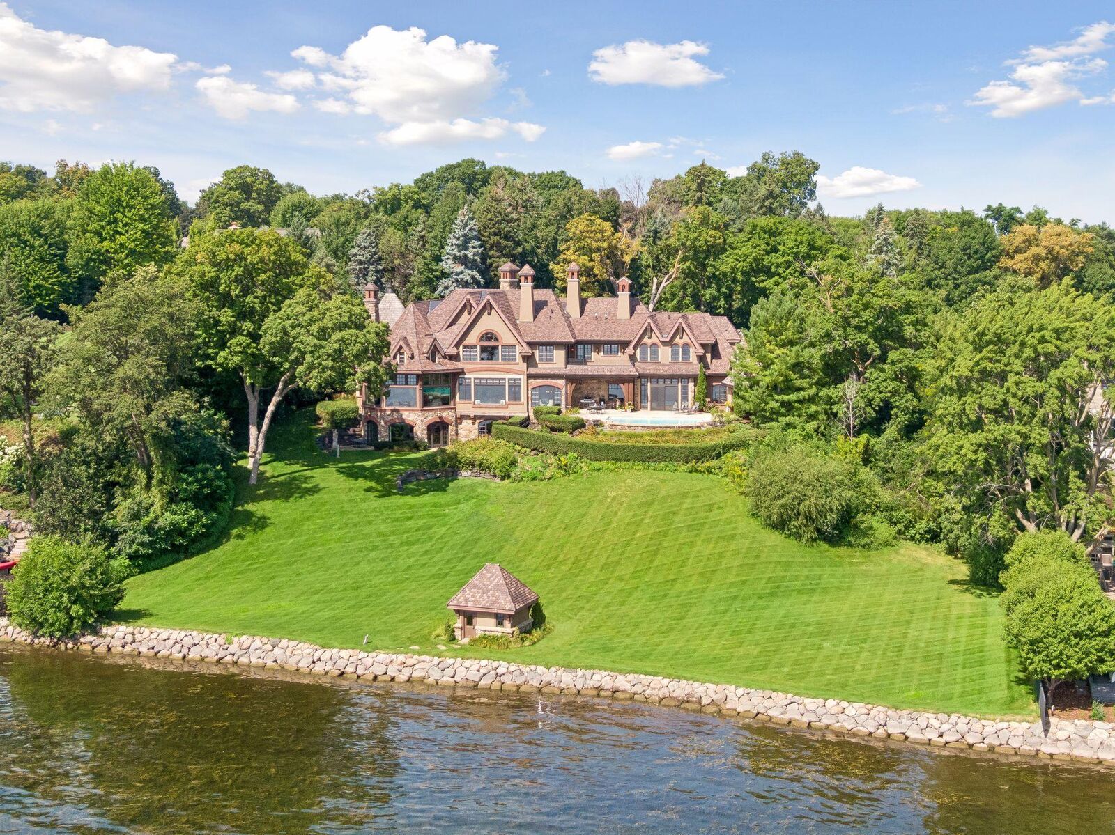 Property Photo: 358 Ferndale Road S MN 55391