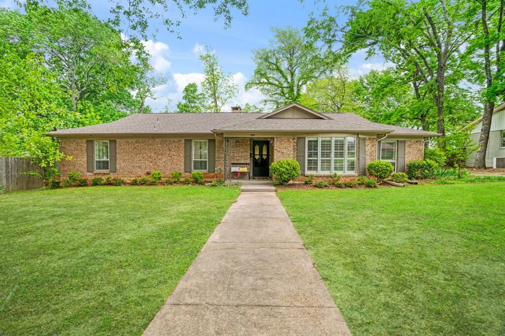 Property Photo:  2745 Simpson Street  TX 75460 