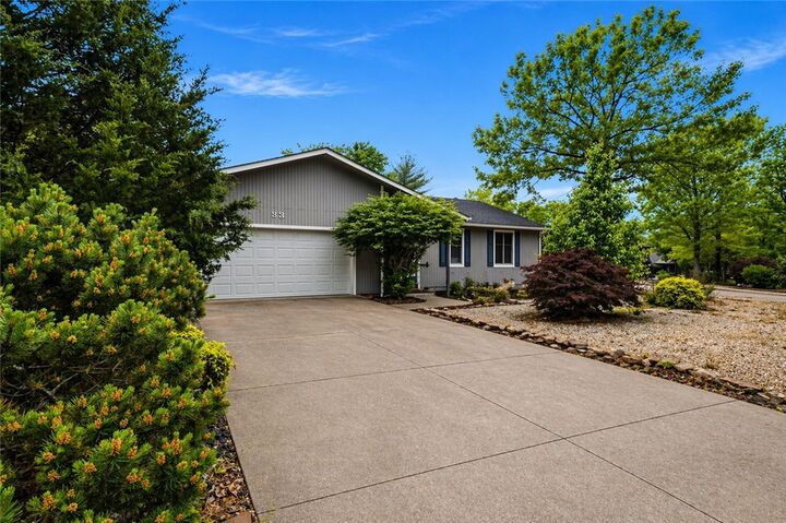 Property Photo:  33 Farnham Drive  AR 72714 