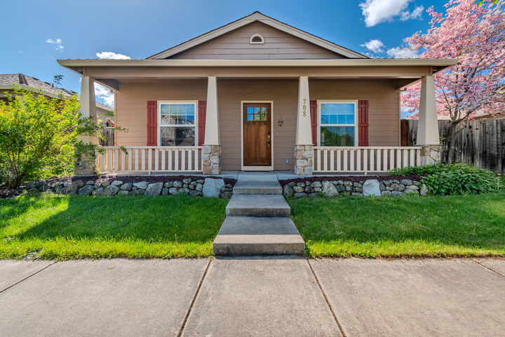 Property Photo:  708 Isherwood Drive  OR 97502 