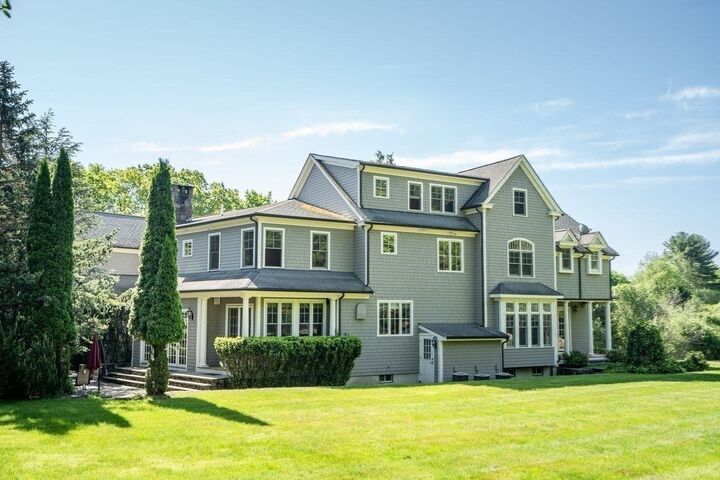 Property Photo:  2 Stonegate Ln  MA 02030 