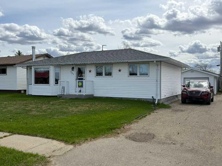 121 2 Avenue — photo 1
