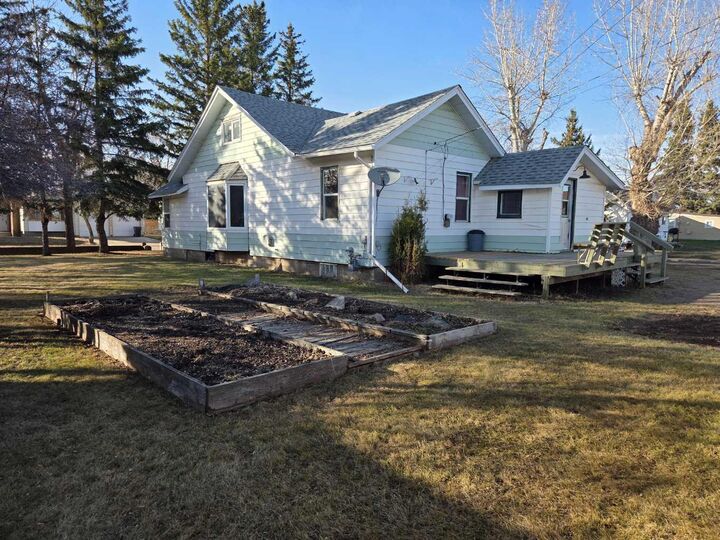 Property Photo: 5221 49 Street AB T0C 0X0