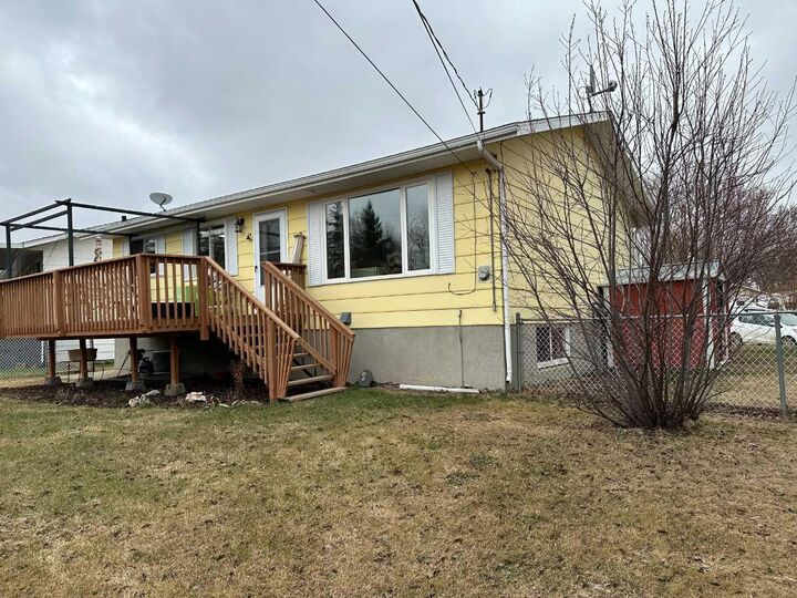 Property Photo: 5 Sproule Place AB T0B 0H0