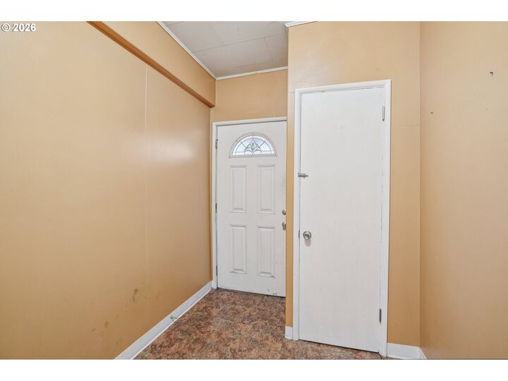 Property Photo:  3951 SE Holgate Blvd  OR 97202 