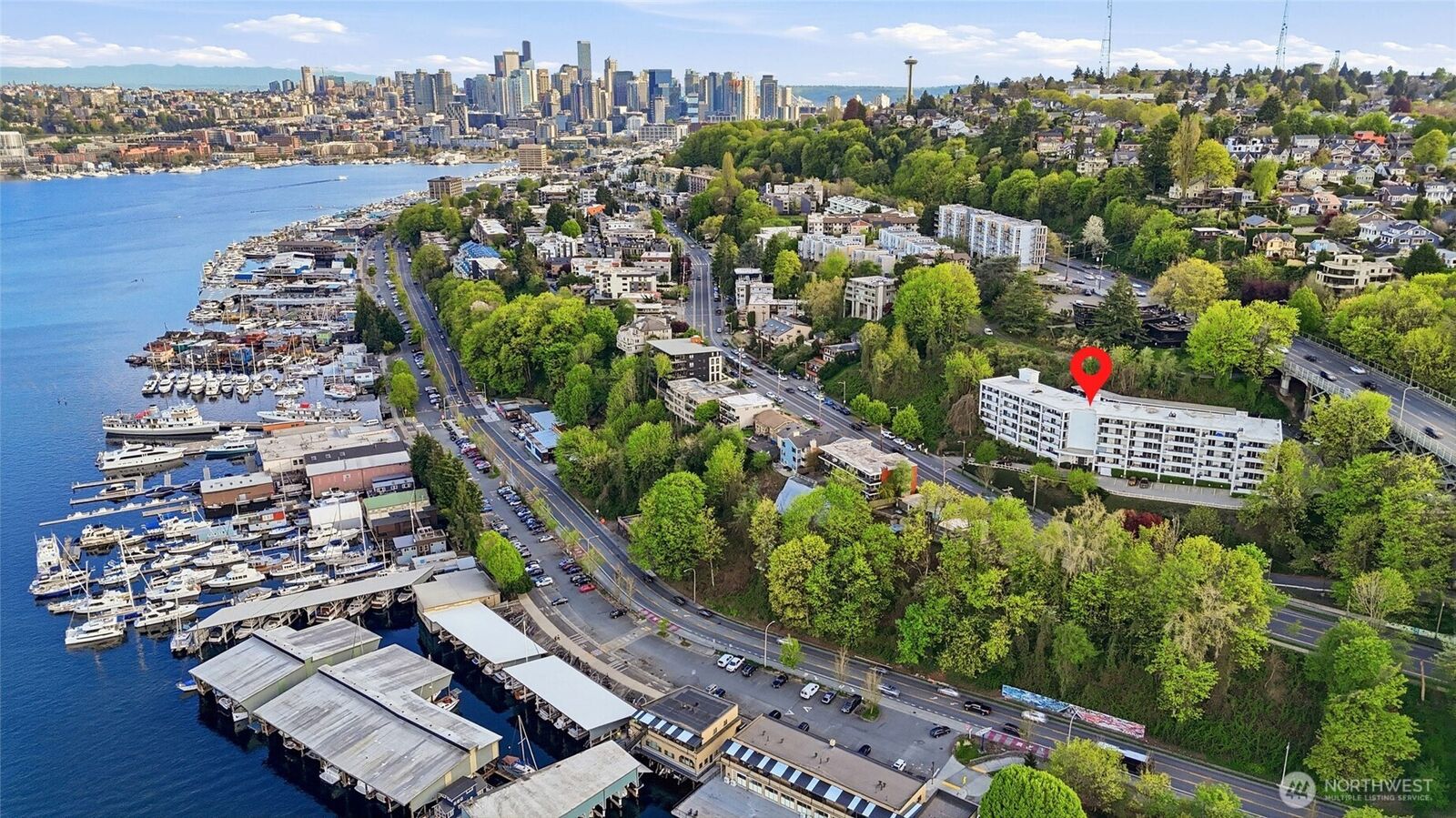 Property Photo: 2565 Dexter Avenue N 103 WA 98109
