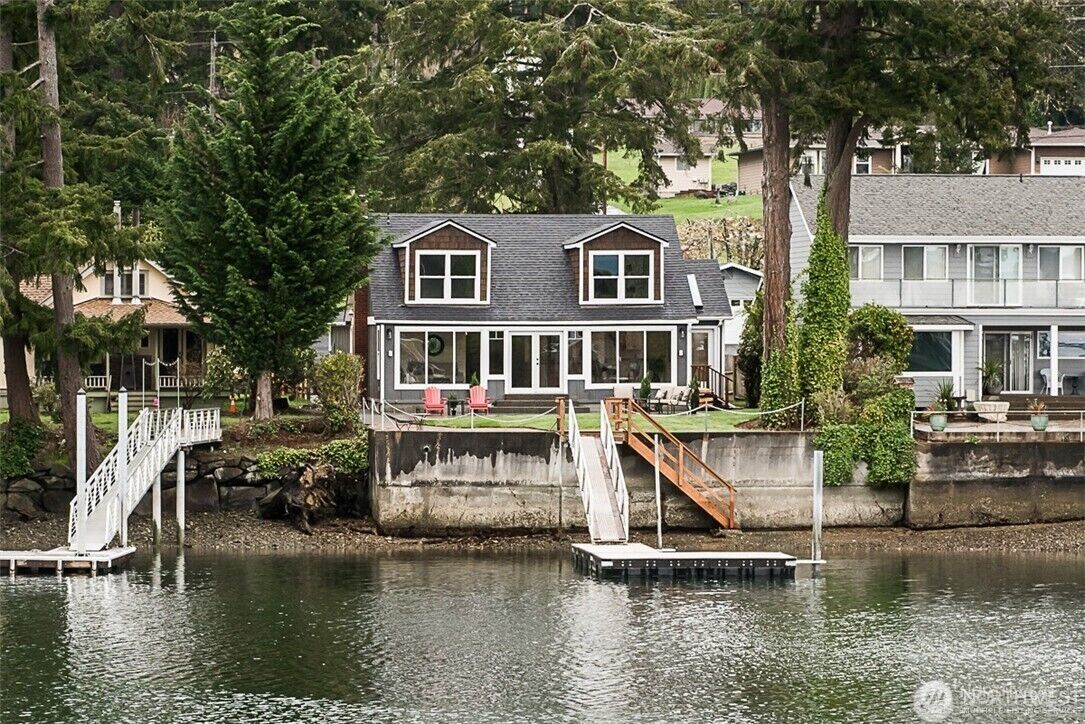 Property Photo: 8516 86th Avenue NW WA 98332