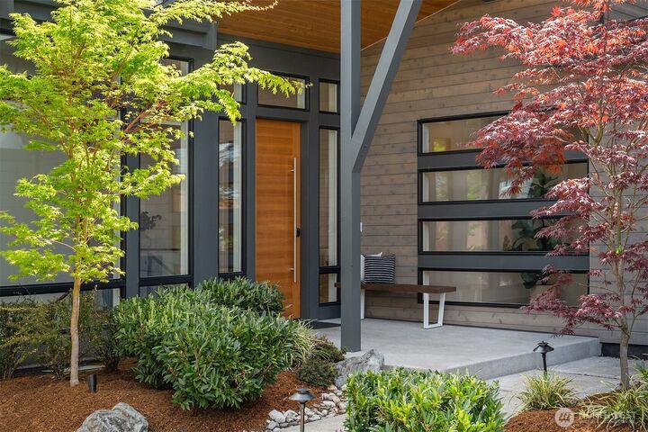 Property Photo:  9222  116th Avenue NE  WA 98033 