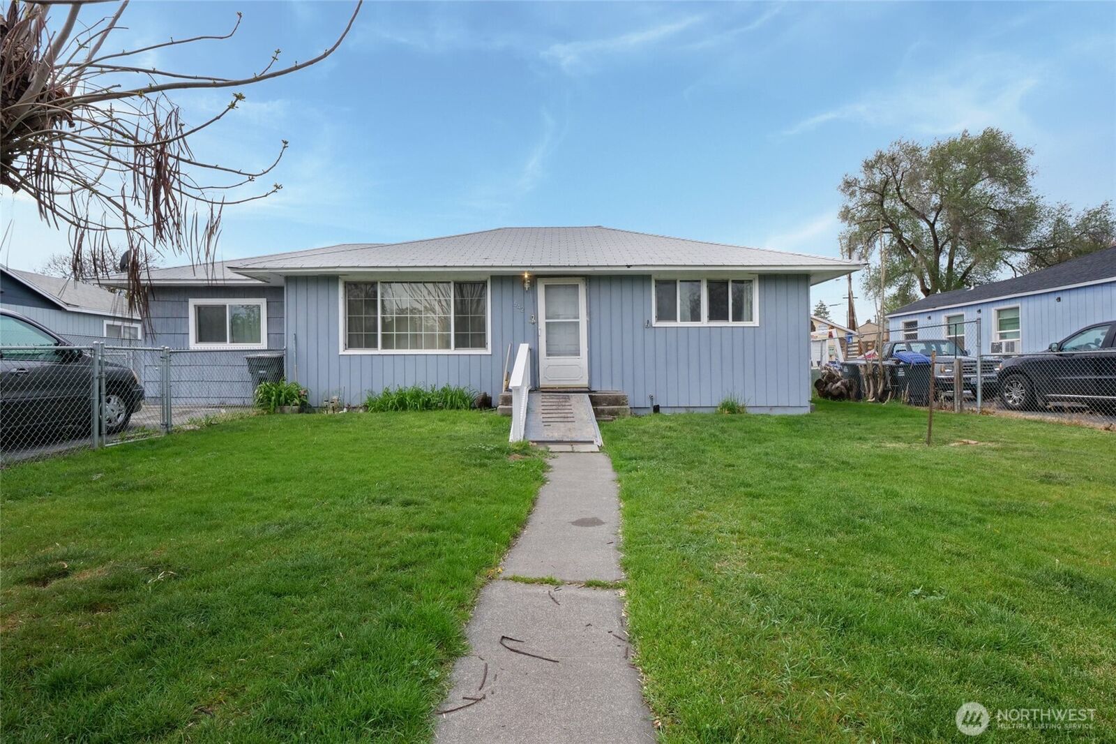 Property Photo:  542 N Central Drive  WA 98837 