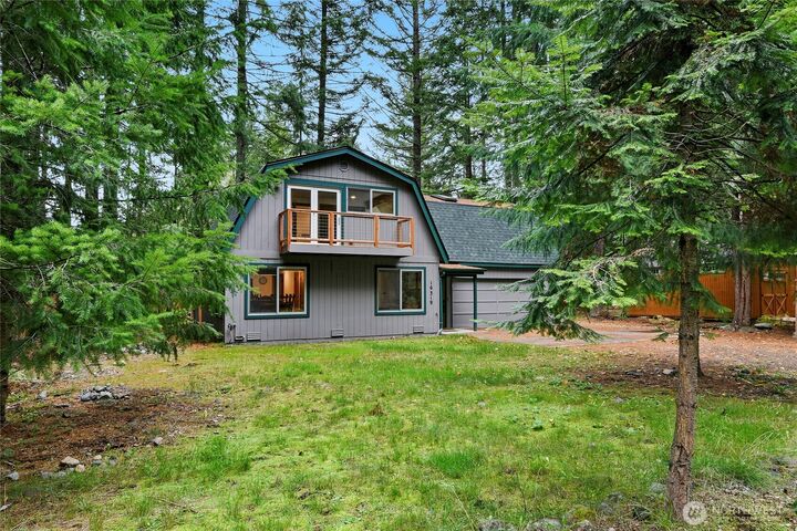 Property Photo:  16319  Alpine Drive E  WA 98022 