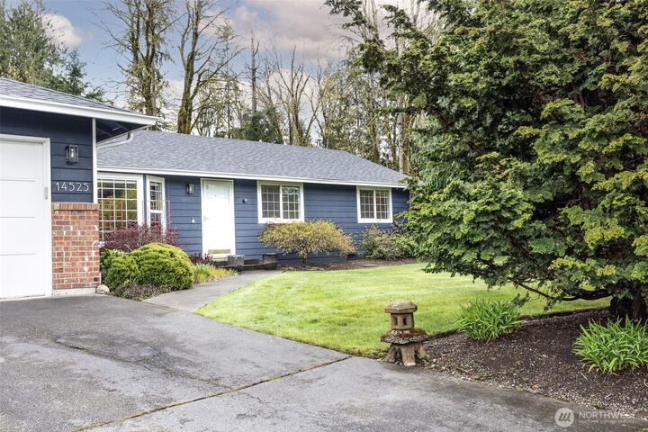 Property Photo:  14525  246th Drive SE  WA 98272 