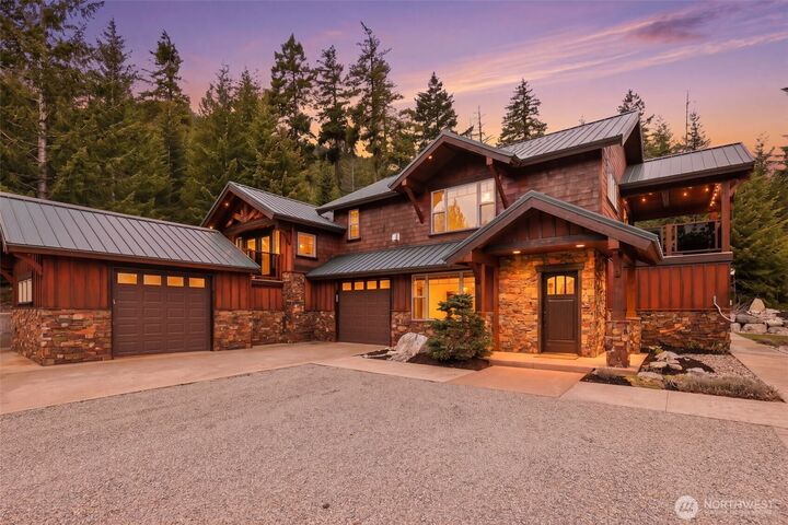 Property Photo:  381  High Mark Drive  WA 98922 