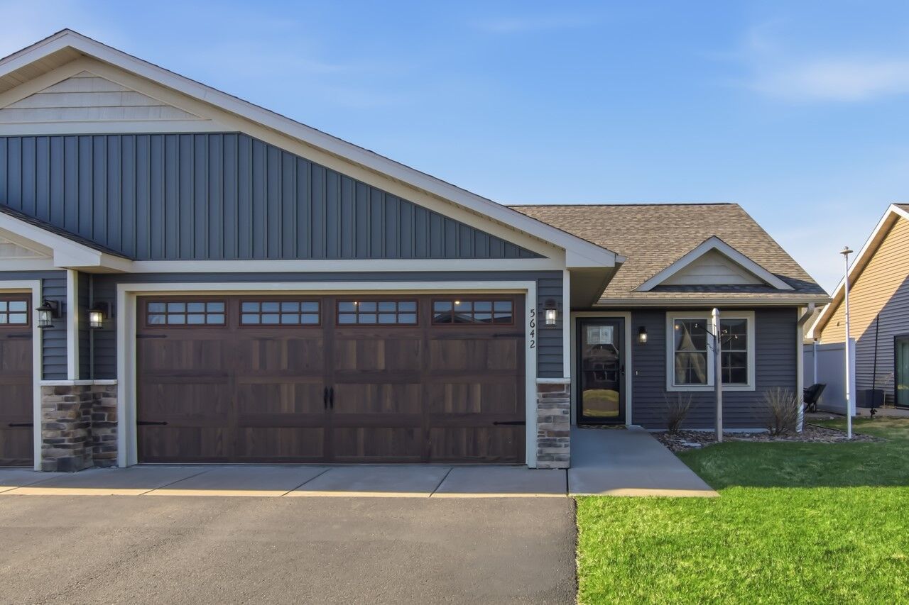 Property Photo:  5642 Green Park Drive  WI 54703 