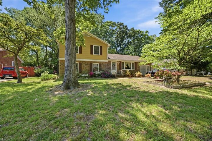 Property Photo: 5405 Greenbrook Dr VA 23703