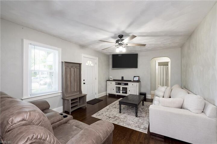Property Photo:  1336 W Norcova Dr  VA 23502 