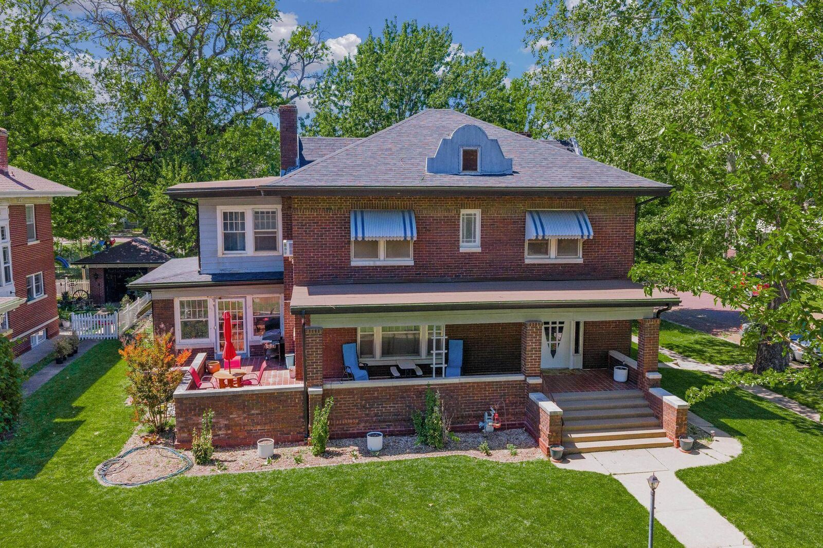 Property Photo:  225 N B St  KS 67005 