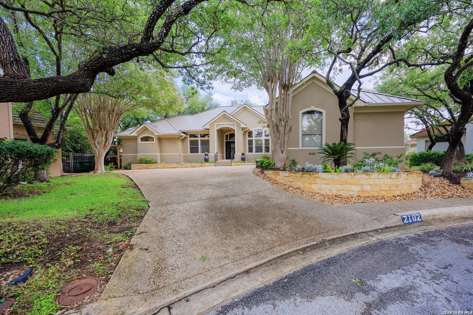 Property Photo:  2102 Elm Vista  TX 78230 