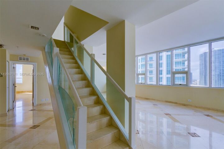 Property Photo:  888 Brickell Key Dr 2802  FL 33131 