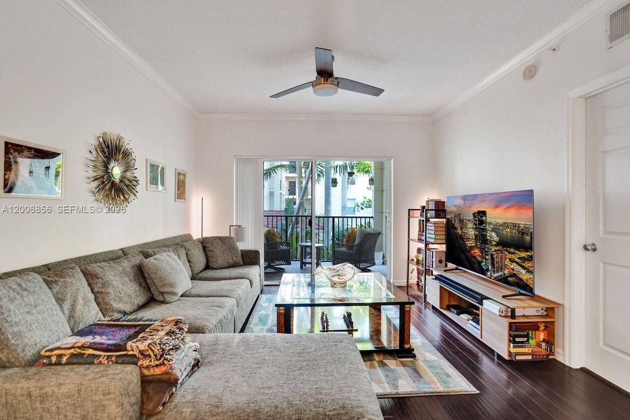 Property Photo:  2220 Tuscany Way 2220  FL 33435 