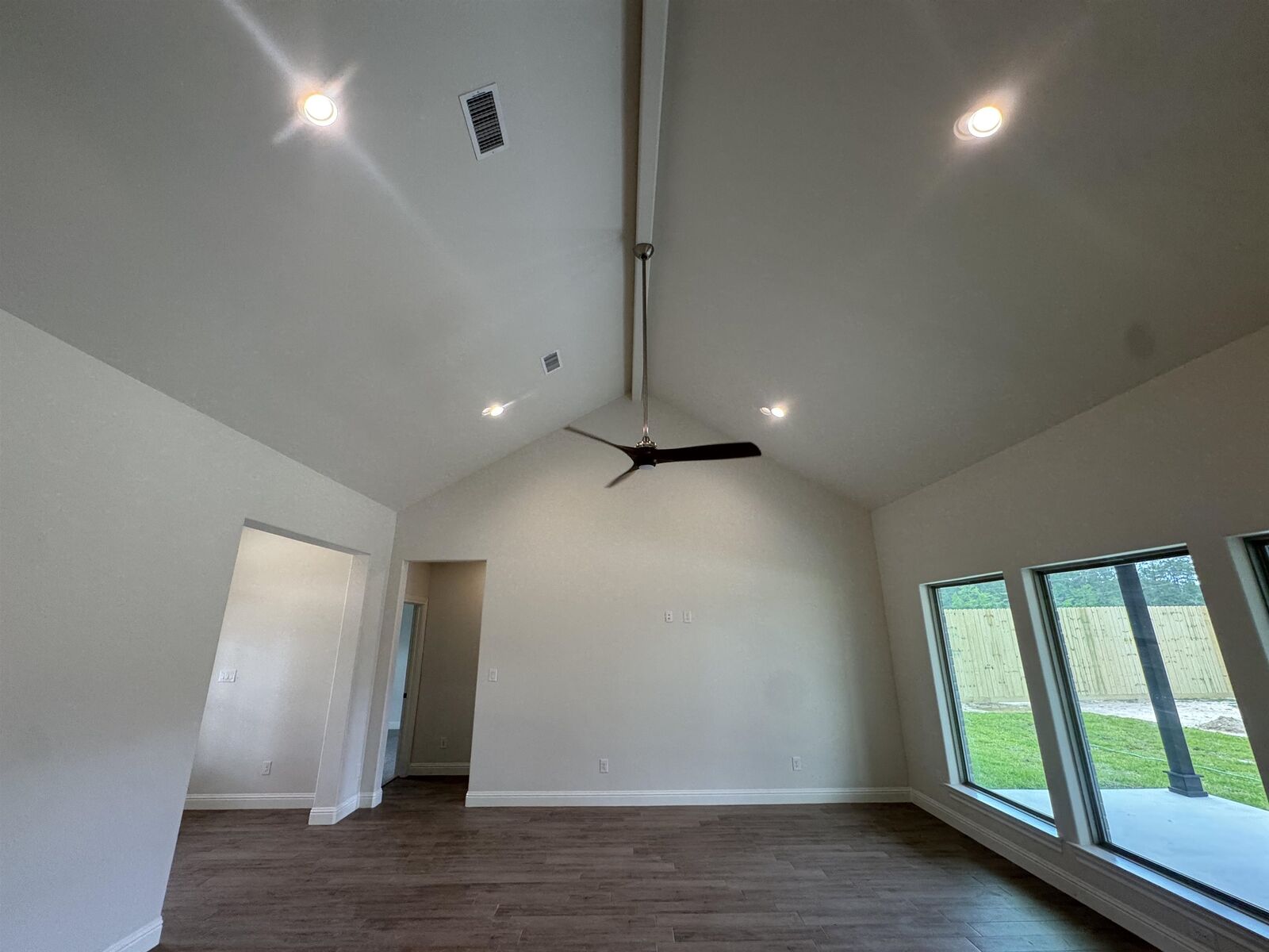 Property Photo: 255 Oakwood Dr TX 77657