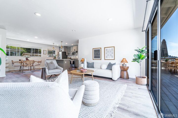 Property Photo:  935 Regina Way  CA 94044 