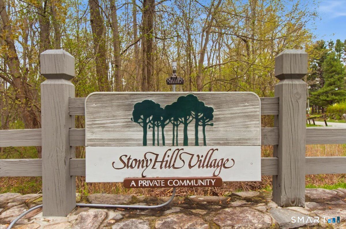 Property Photo:  2 Locust Lane 2  CT 06804 