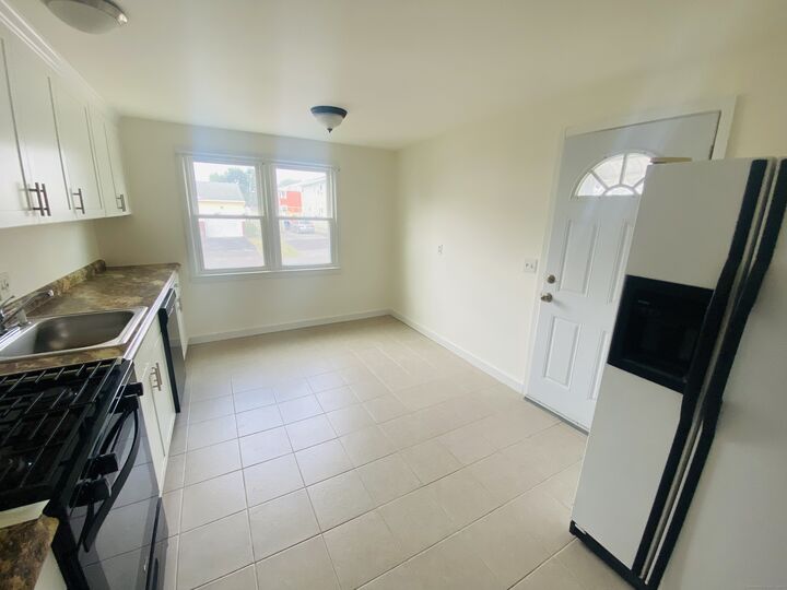 Property Photo:  35 Harding Avenue  CT 06615 