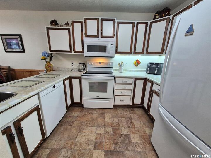 Property Photo:  228 3rd Street 24  SK S4H 0W6 