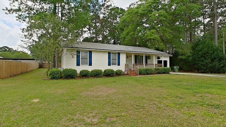Property Photo:  1014 Robin Drive  GA 31757-0000 