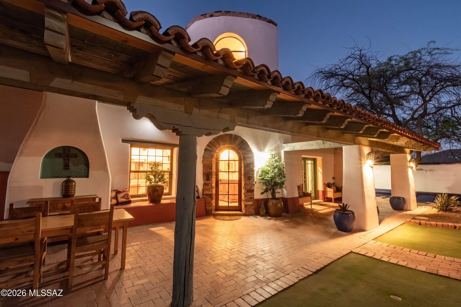 Property Photo:  1125 E Seneca Street  AZ 85719 