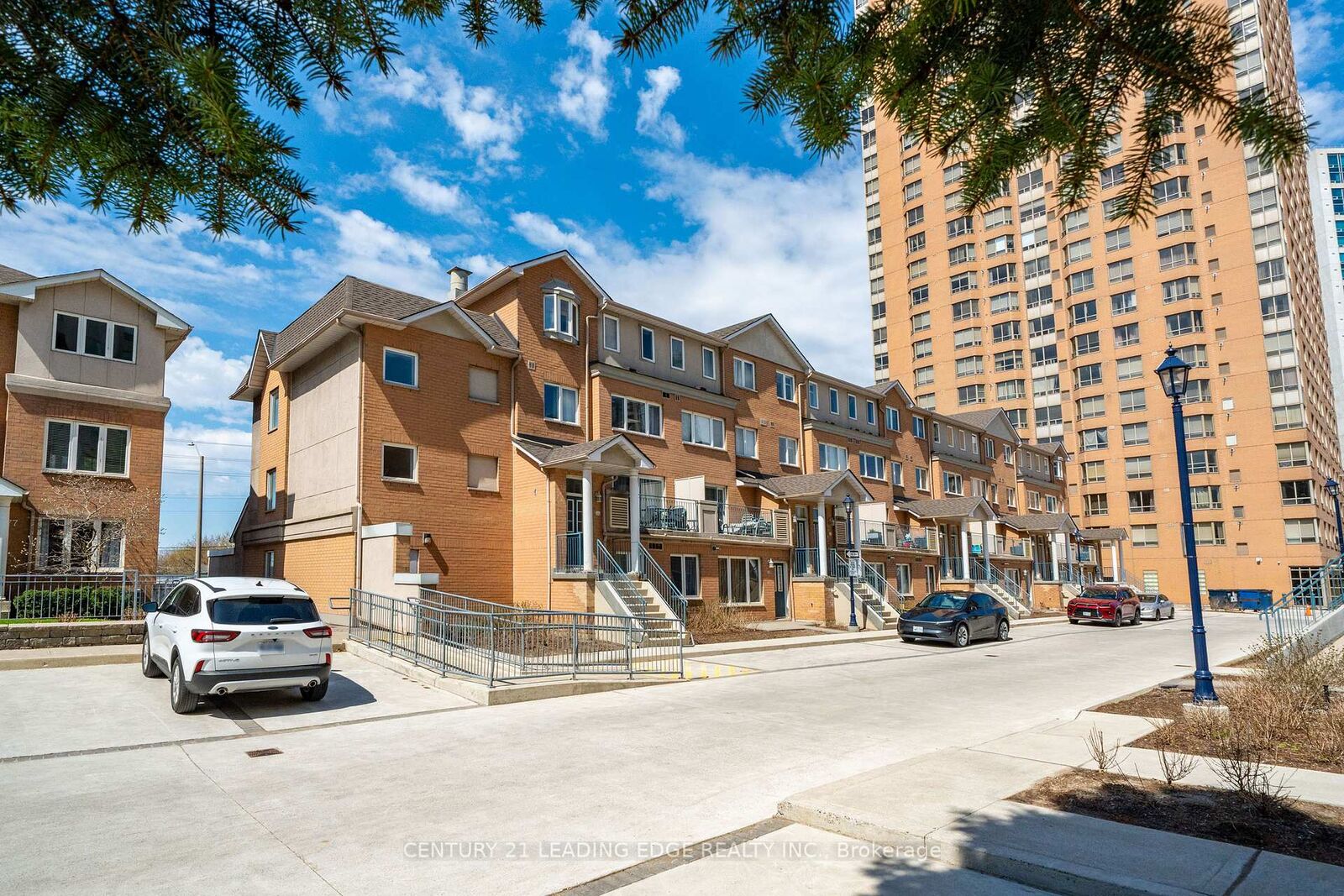 Photo de la propriété:  117 Omni Drive 25  ON M1P 5A5 