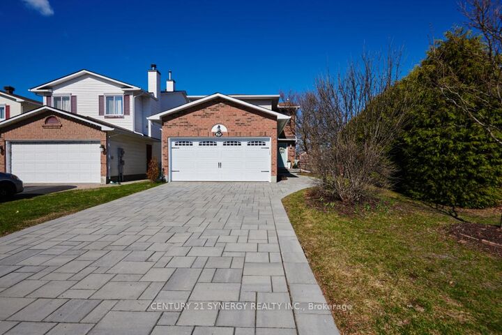 Property Photo:  25 Waterton Crescent  ON K2M 1Y8 
