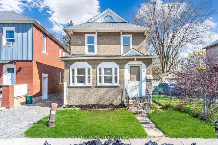 16 Albert Street — photo 1