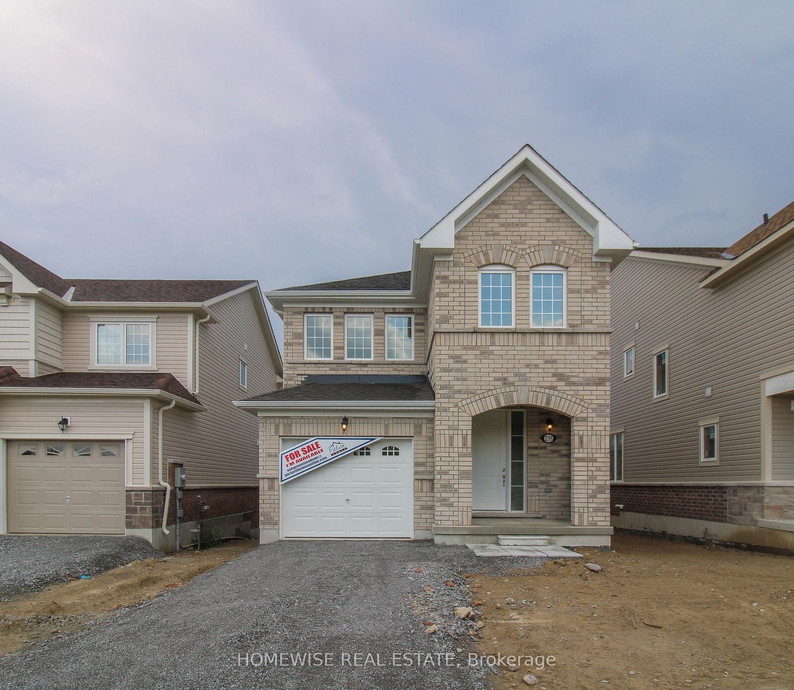 Property Photo: 239 Ash Street ON L9L 0B1