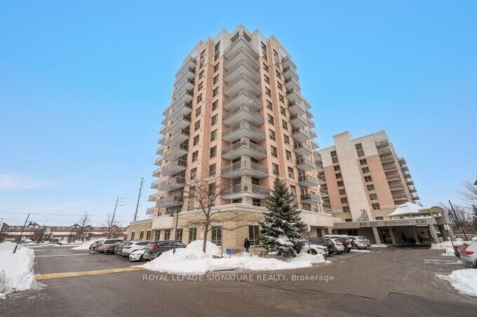 Property Photo: 810 Scollard Court 1003 ON L5V 0A4