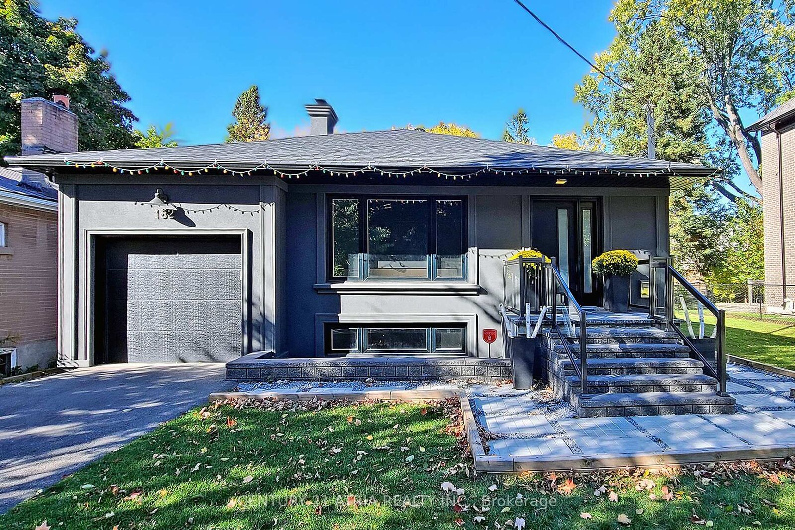 Property Photo:  182 Princess Avenue  ON M2N 3R9 