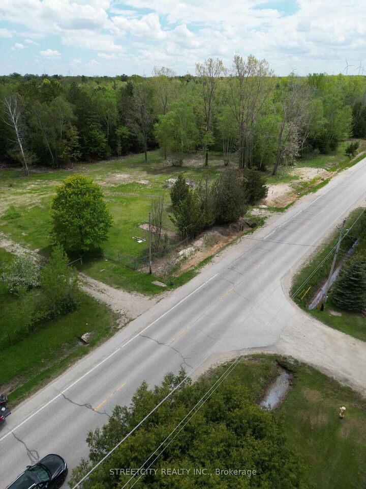 Part 4 W. Ipperwash Road — photo 1