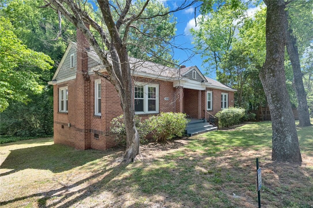 Property Photo: 110 Cochran Block A + B SC 29625