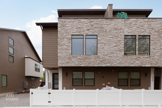 Property Photo: 556 E 7215 S UT 84047