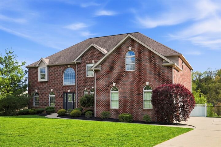 Property Photo:  306 Hedgerow Dr  PA 15367 