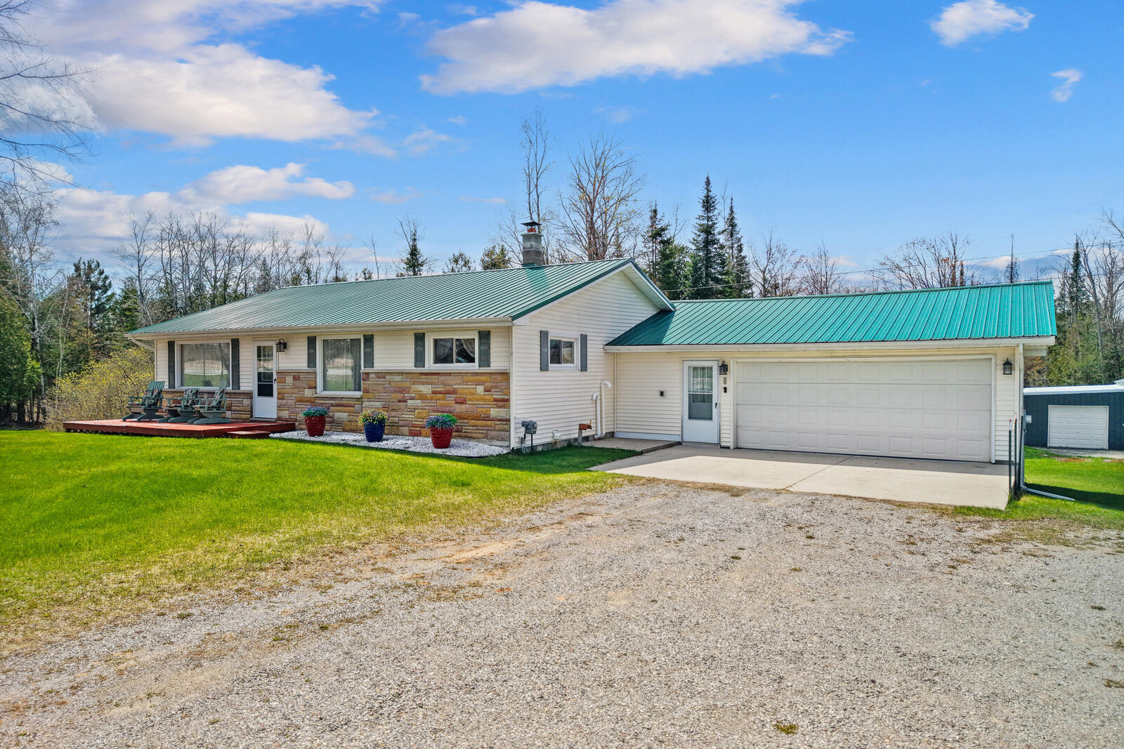 Property Photo:  4892 M-65 North  MI 49753 