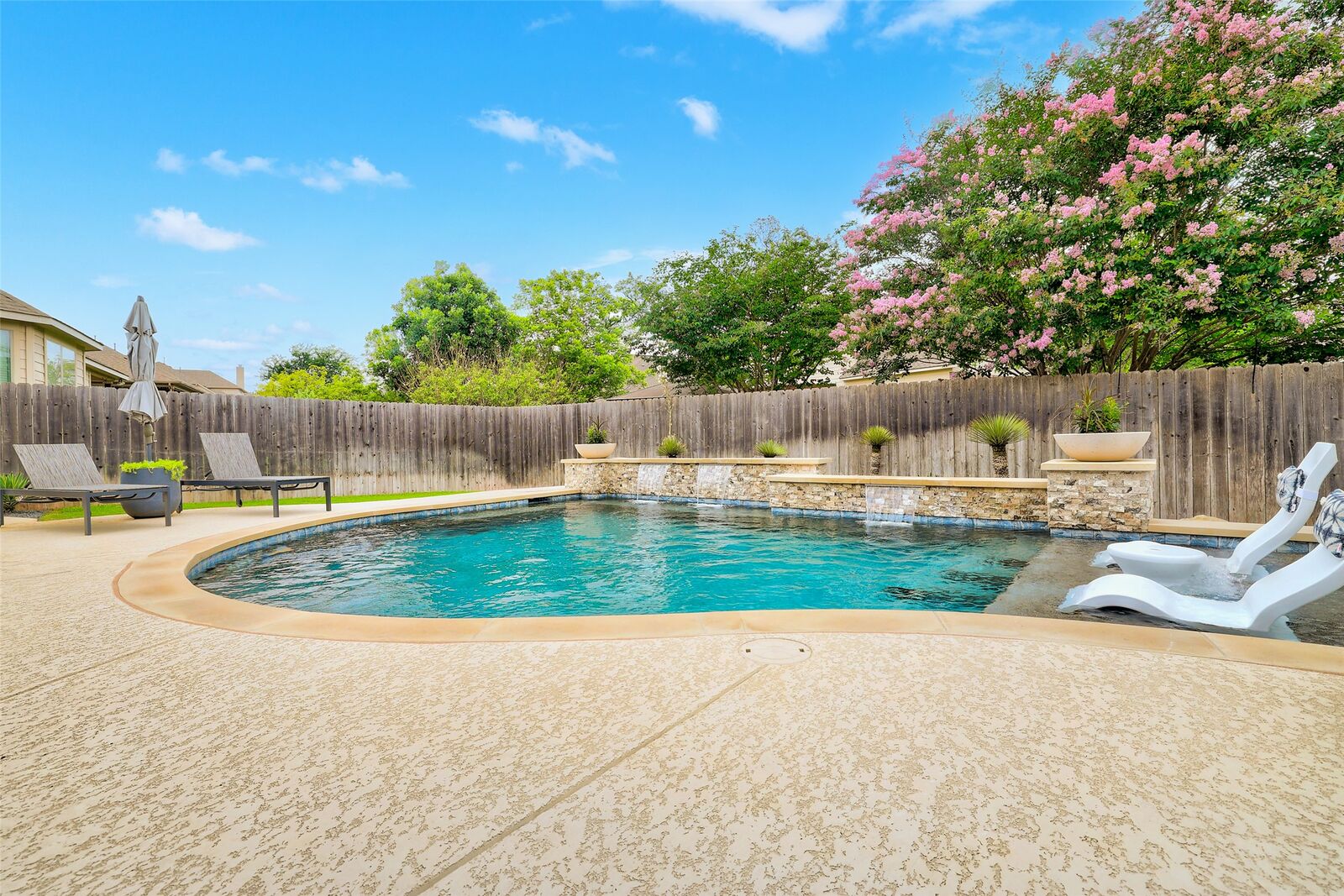 Property Photo:  2412 Stonepath Way  TX 78660 