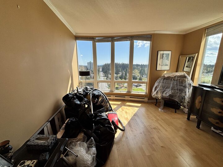 Property Photo: 14820 104 Avenue 1904 BC V3R 0V9