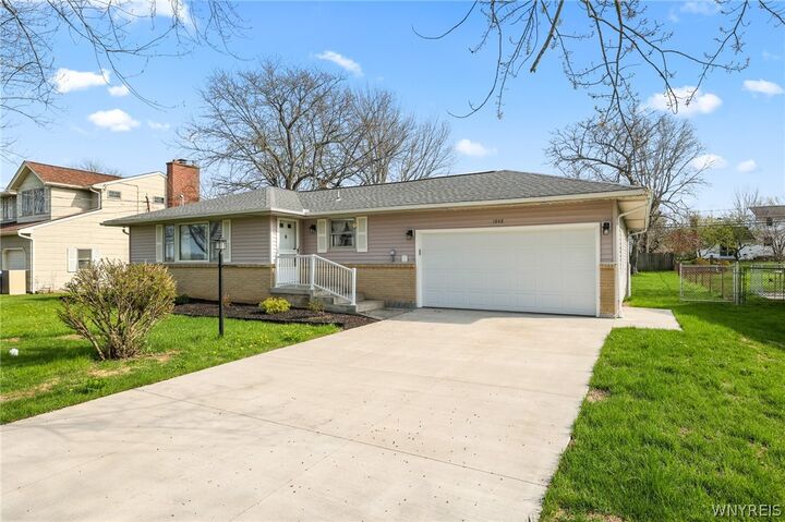 Property Photo:  1848 Bedell Road  NY 14072 