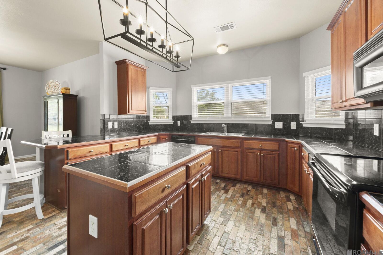 Property Photo: 36385 Crestway Ave LA 70769