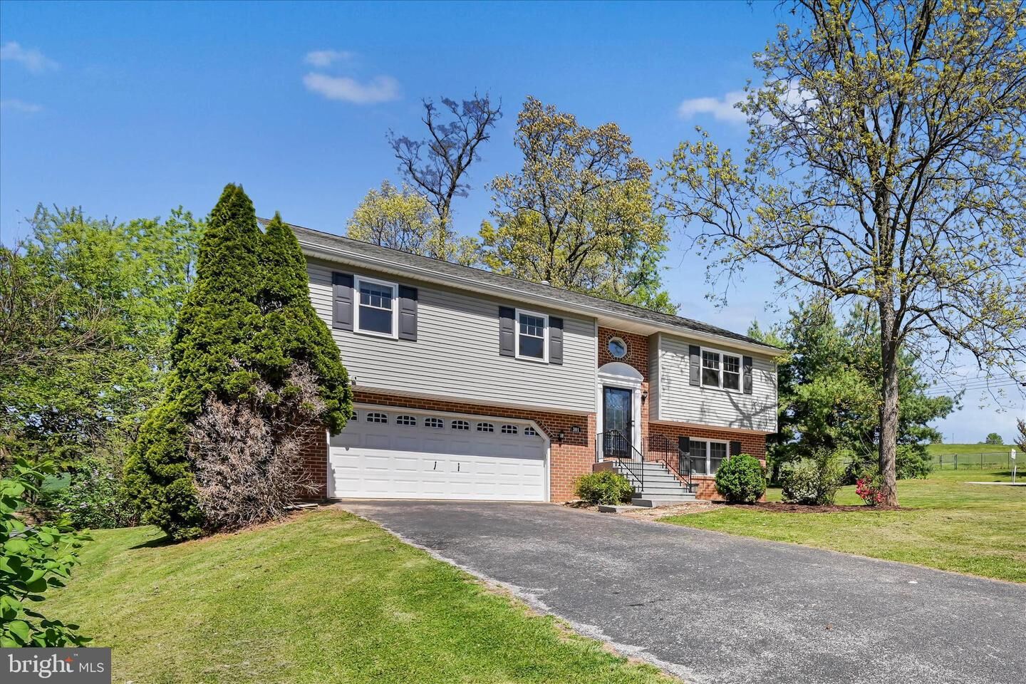 Property Photo: 301 Larkin Drive PA 17356
