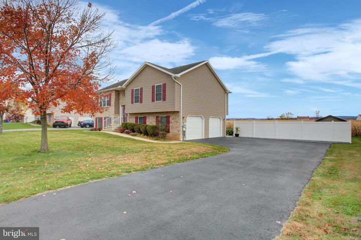 Property Photo:  11278 Thornwood Road  PA 17257 