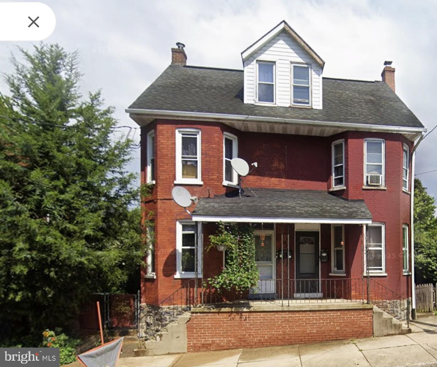 Property Photo:  241 N Franklin Street  PA 17602 