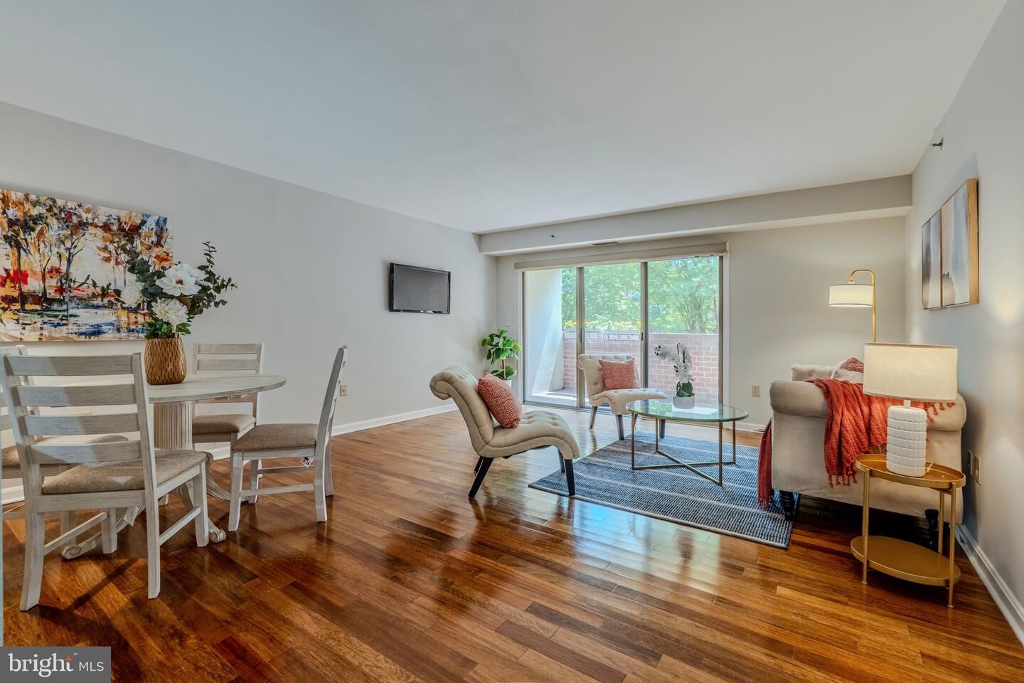 Property Photo:  505 E Braddock Road 104  VA 22314 